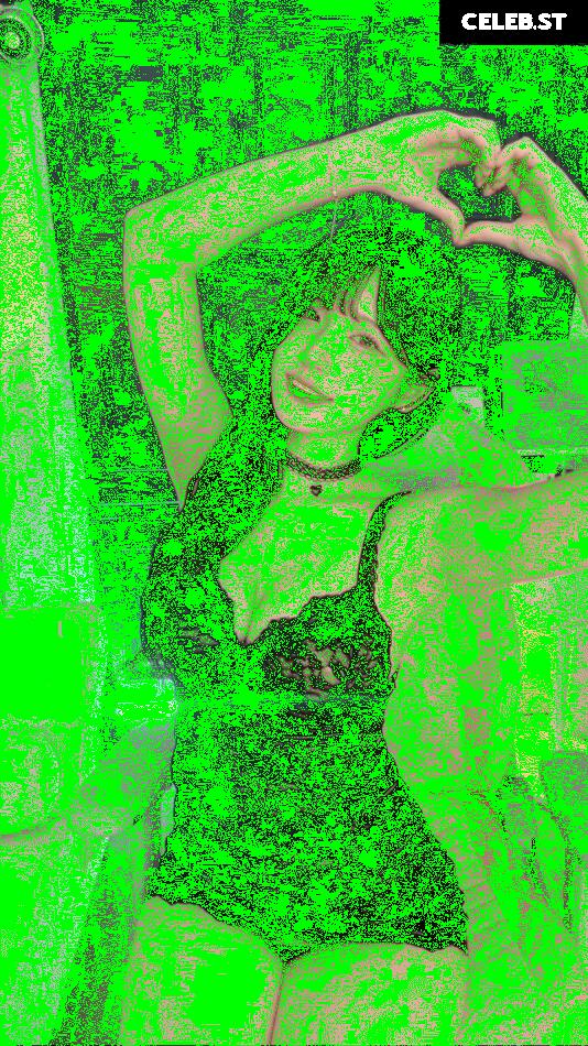 yule_.0.03 Image 23599193