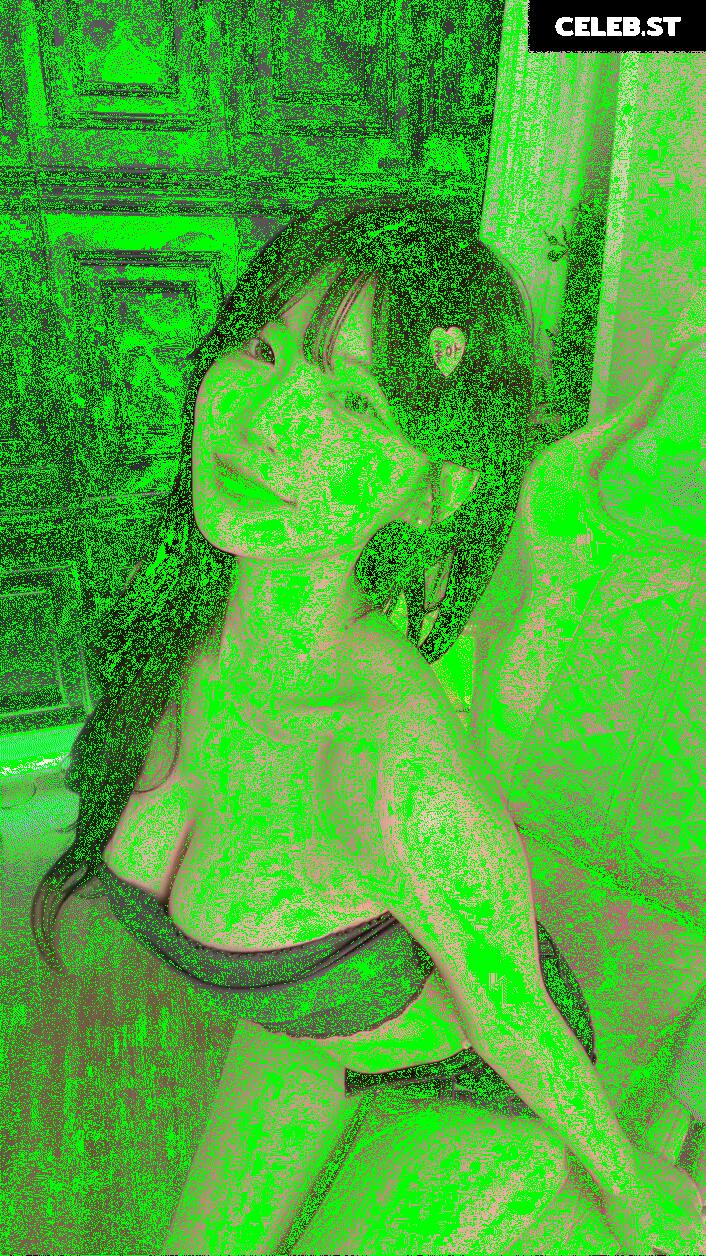 yule_.0.03 Image 23599392