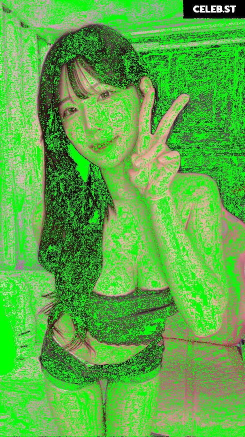 yule_.0.03 Image 23599390