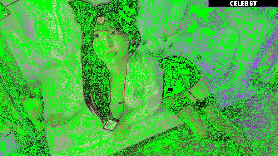 yule_.0.03 Image 23599320