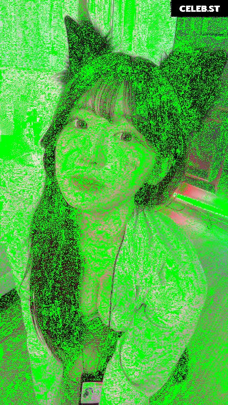 yule_.0.03 Image 23599315