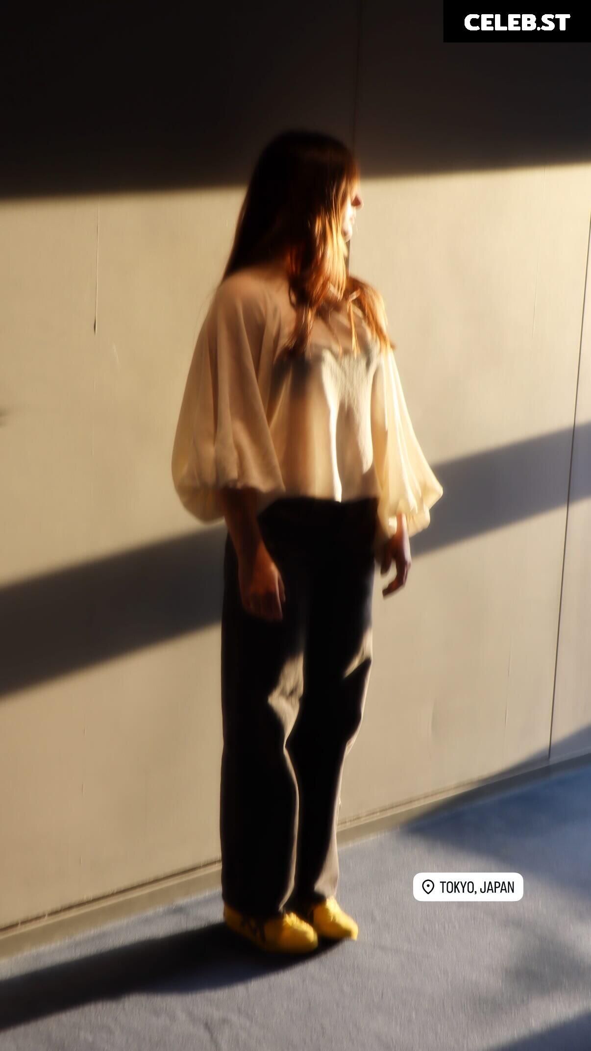 Lia Block Image 23584209