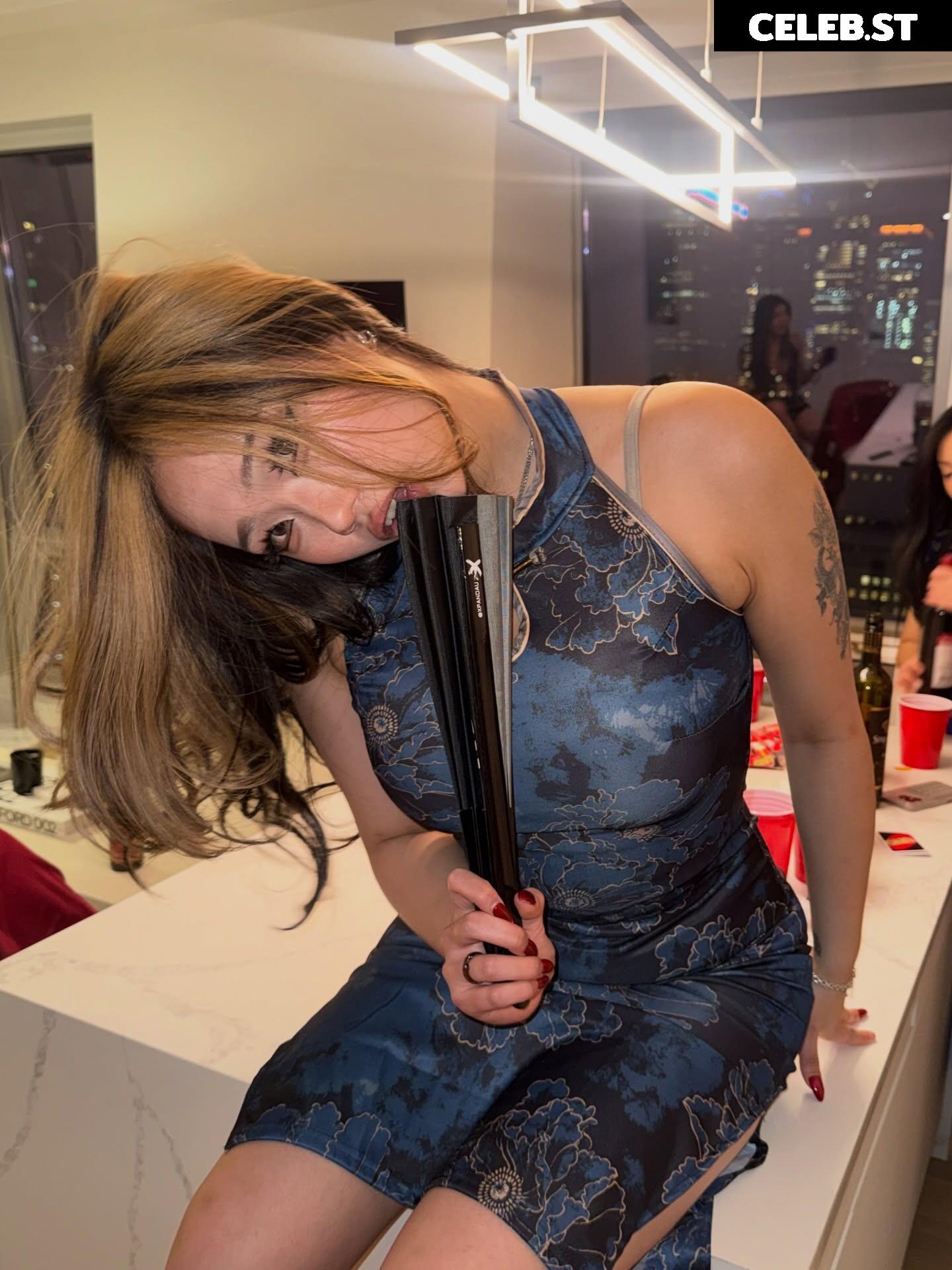 cellow111 | annie zheng Image 23450234