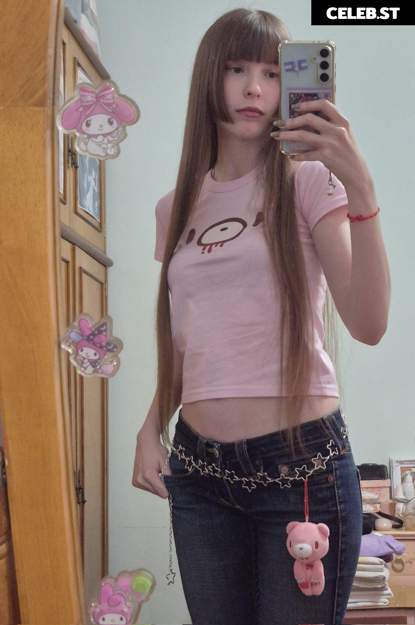 Kiki Glitter Cosplay Image 23461973