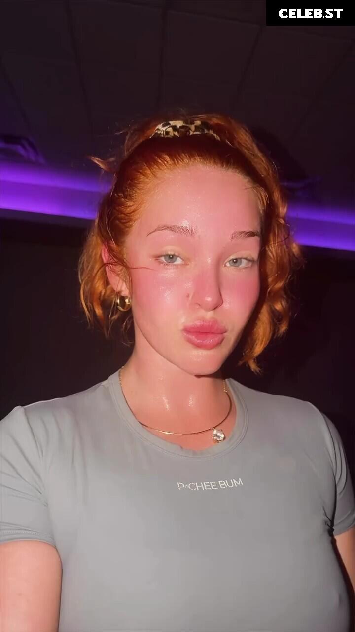 Elley Duhé Image 23463123