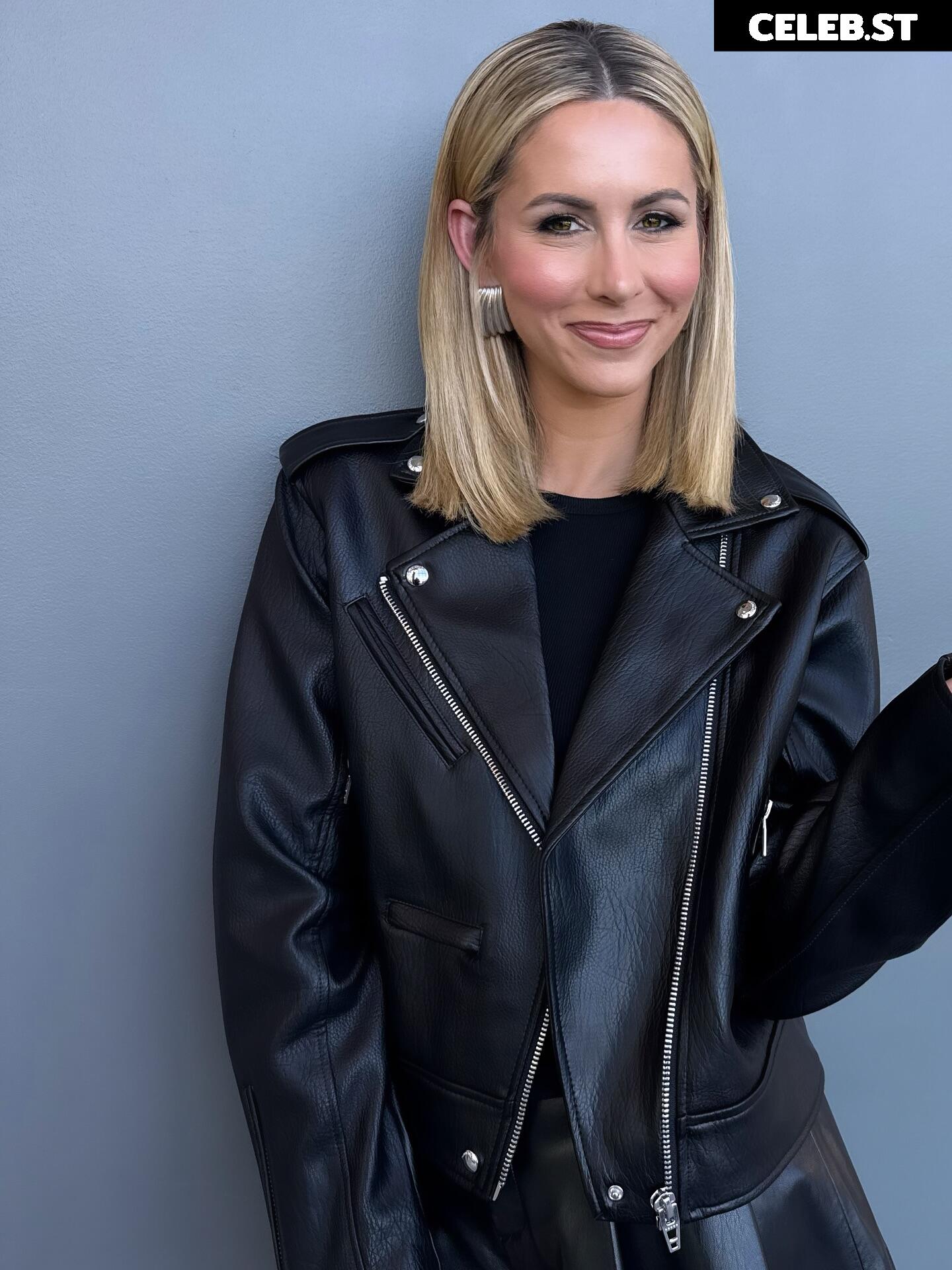 Laura Rutledge Image 23463207