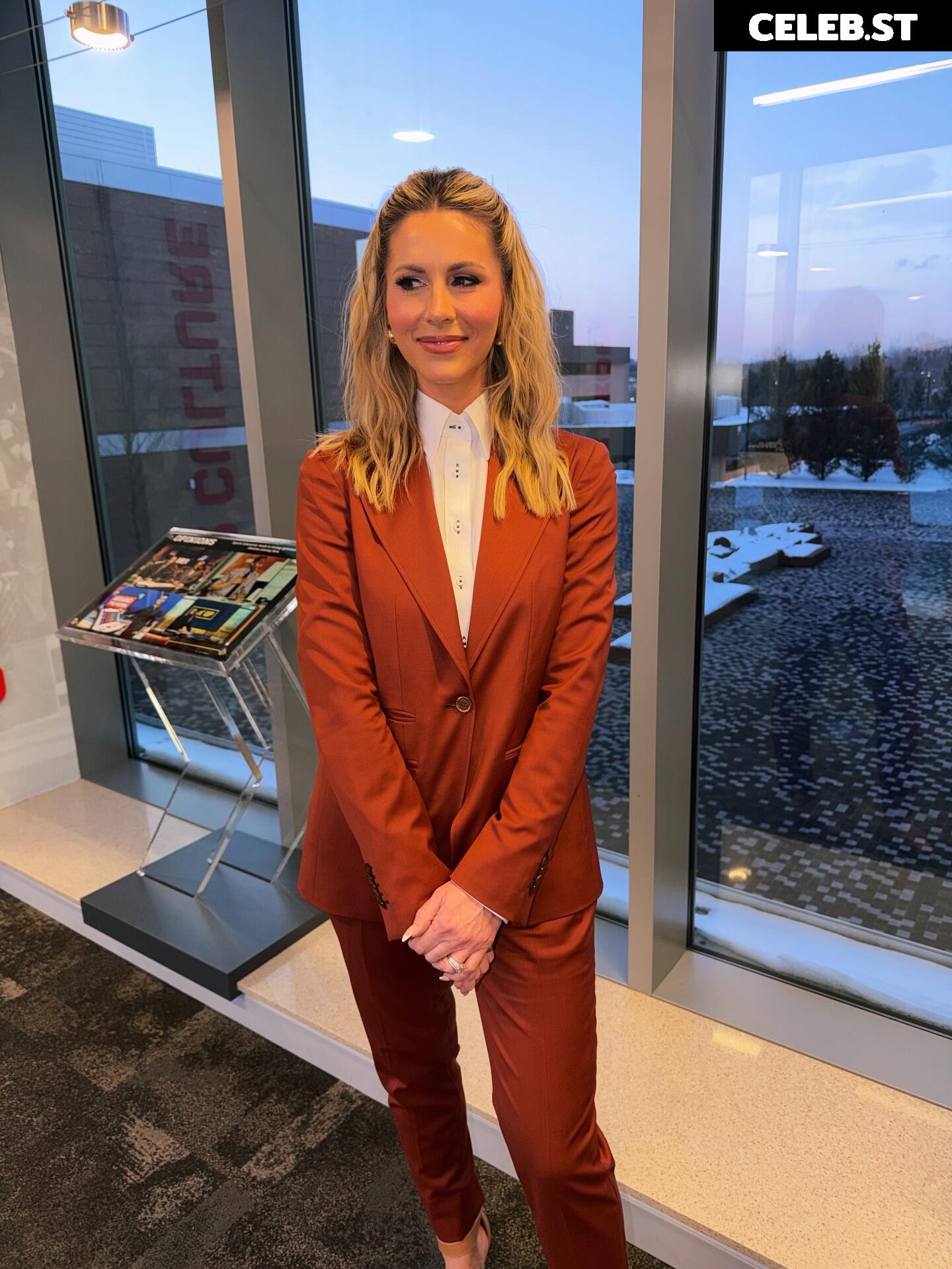 Laura Rutledge Image 23463277