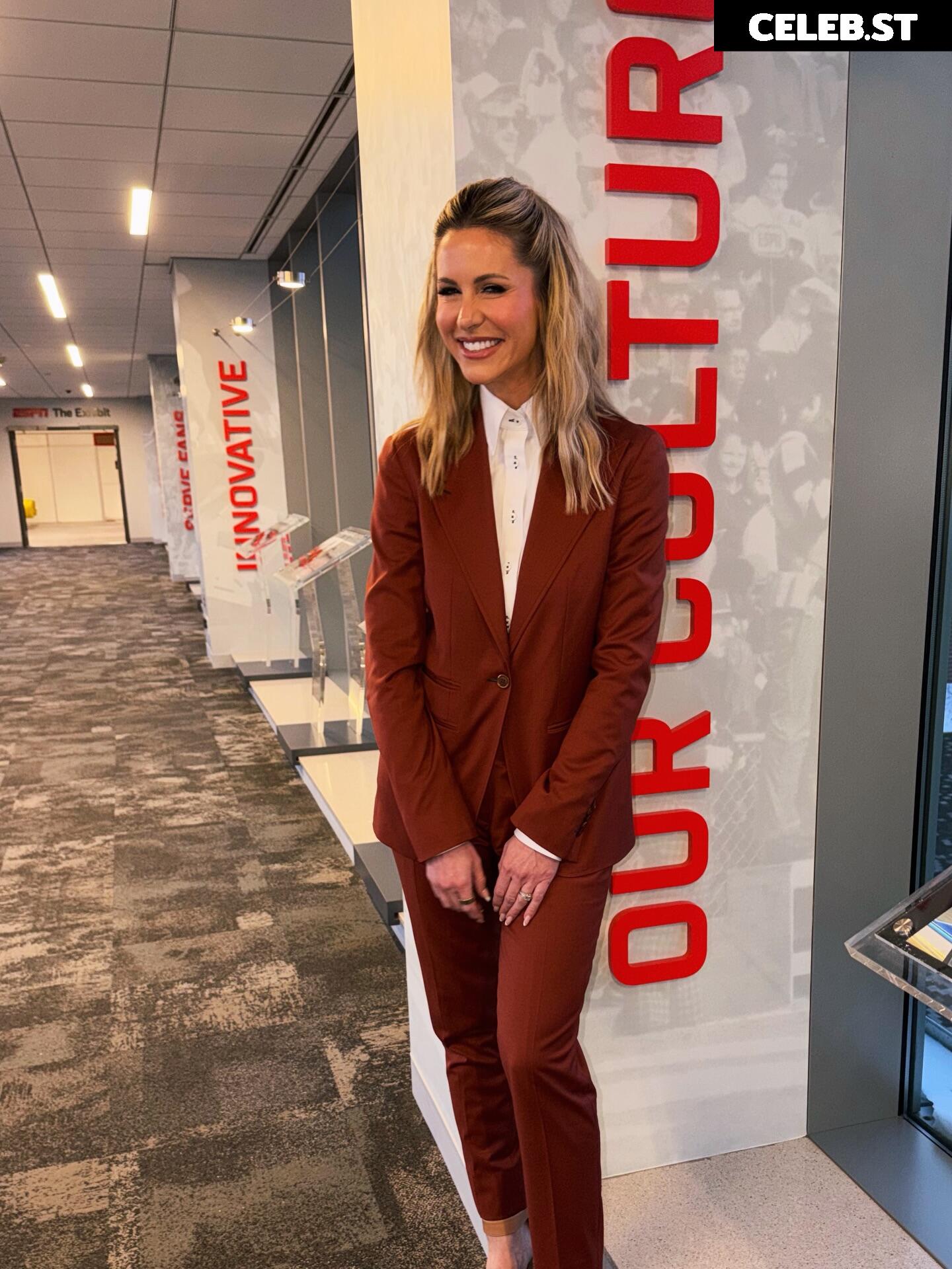 Laura Rutledge Image 23463275