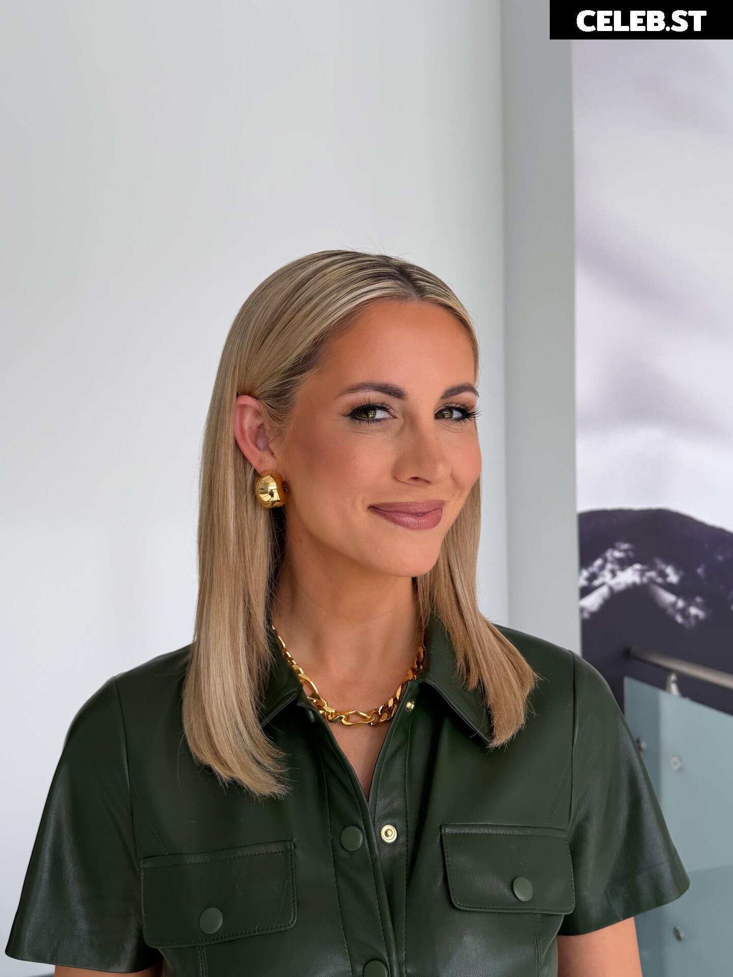 Laura Rutledge Image 23463274