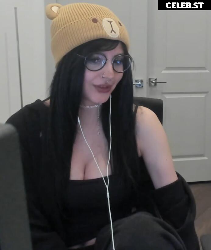 Gigi / Noodlenom (Pokelawls girlfriend) Image 23462844