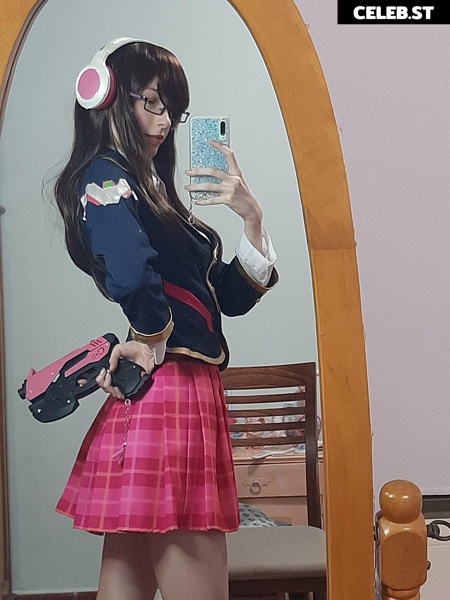 Kiki Glitter Cosplay Image 23462103