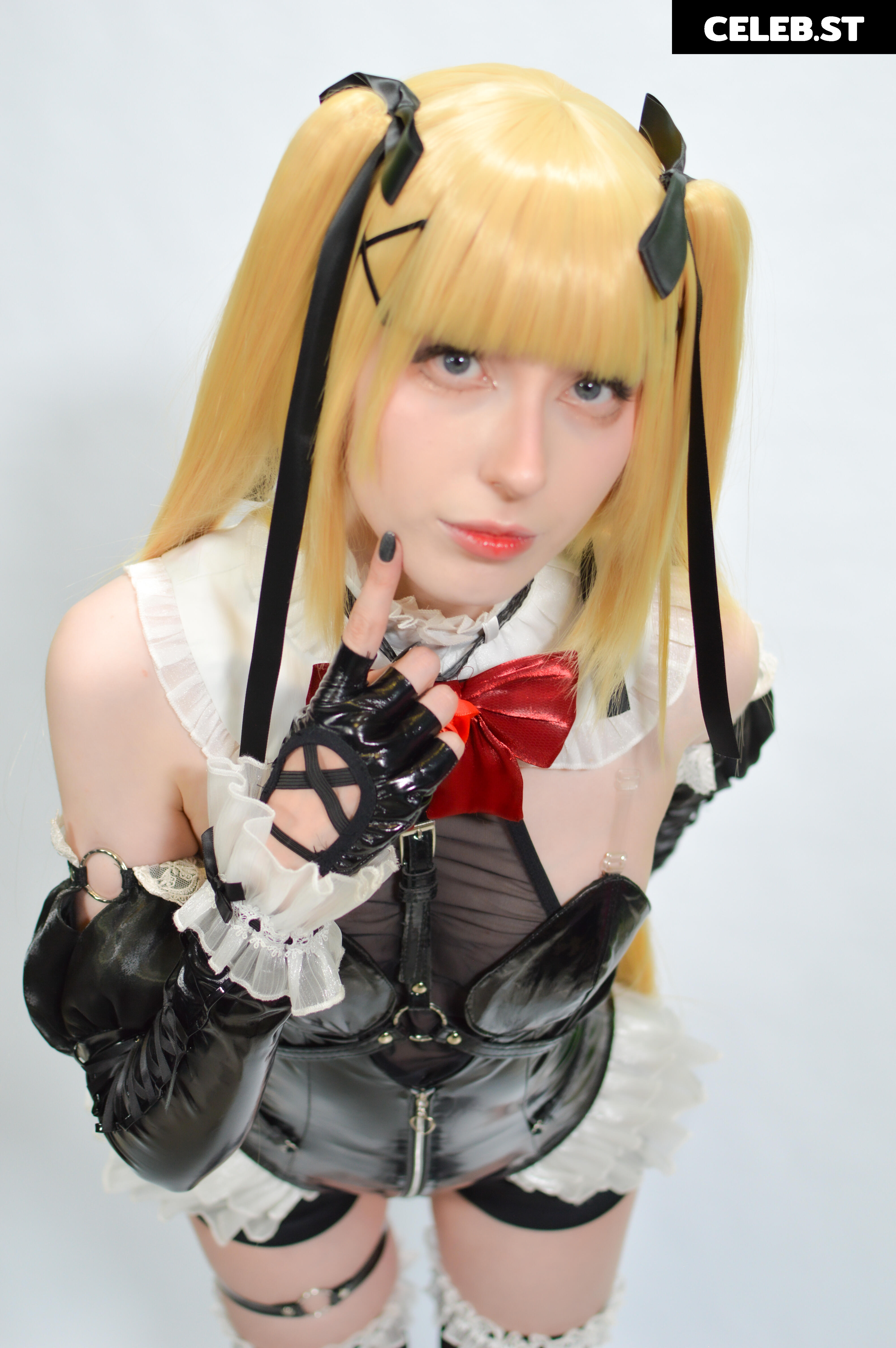 Kiki Glitter Cosplay Image 23462051