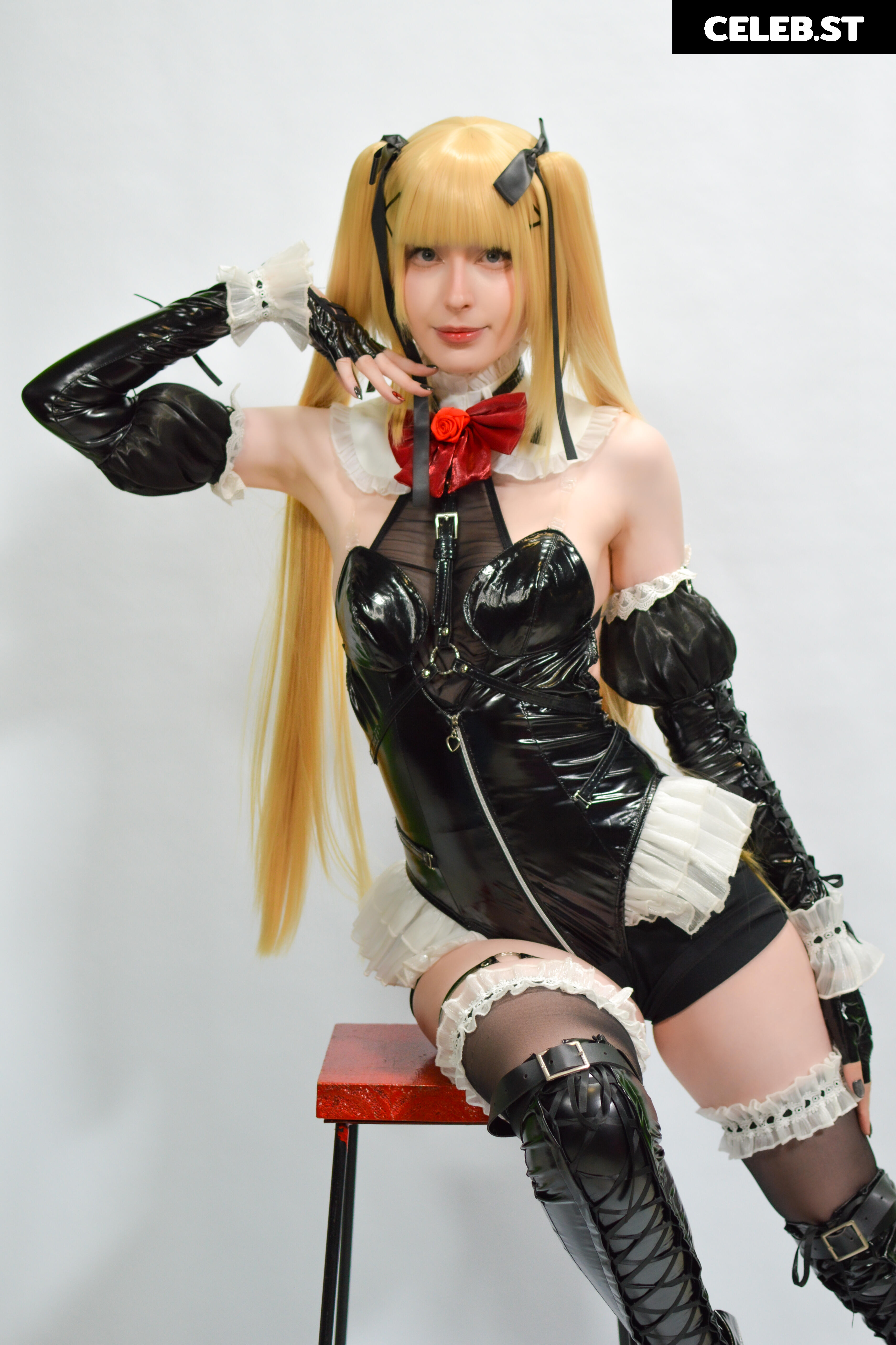 Kiki Glitter Cosplay Image 23462058