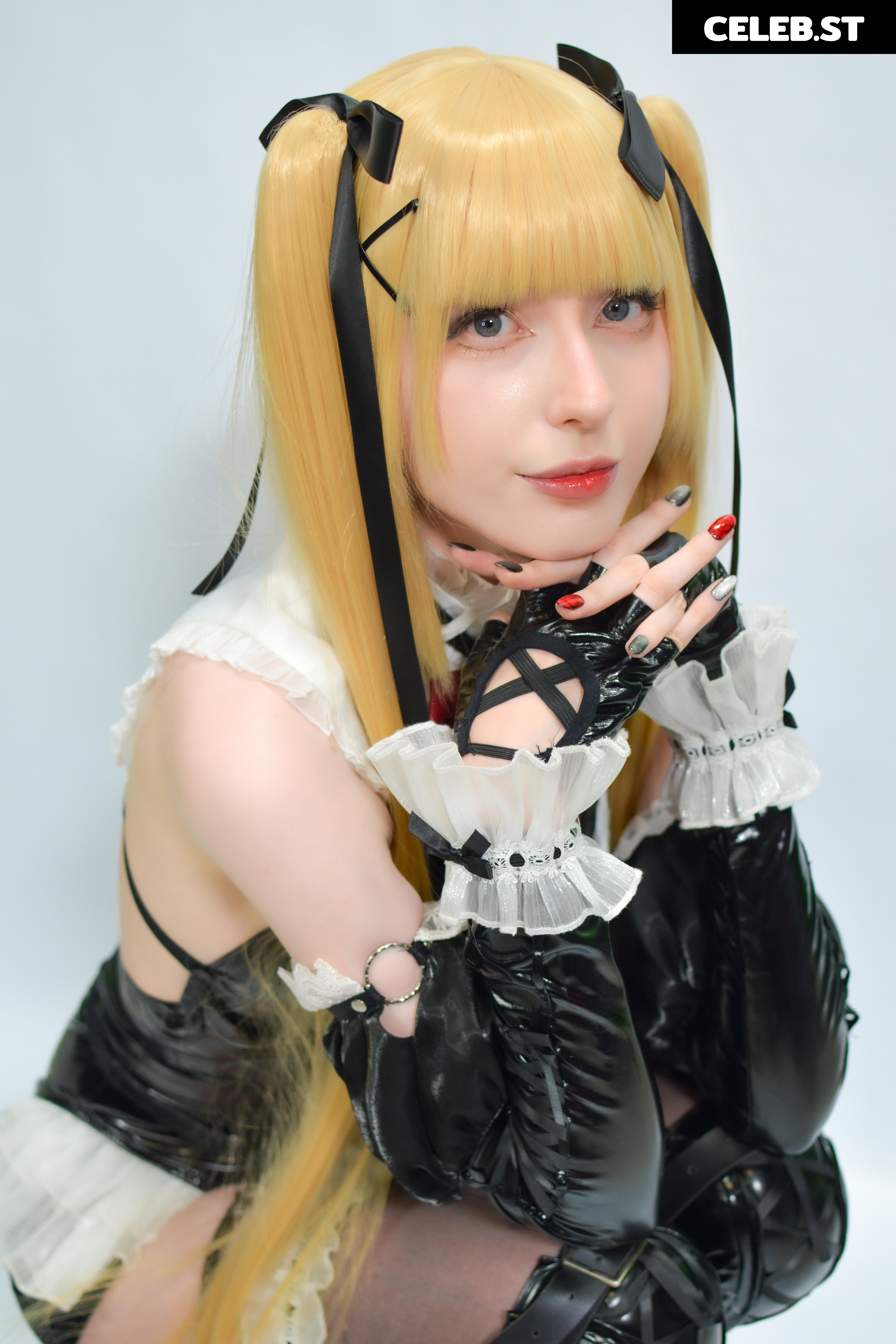 Kiki Glitter Cosplay Image 23462045
