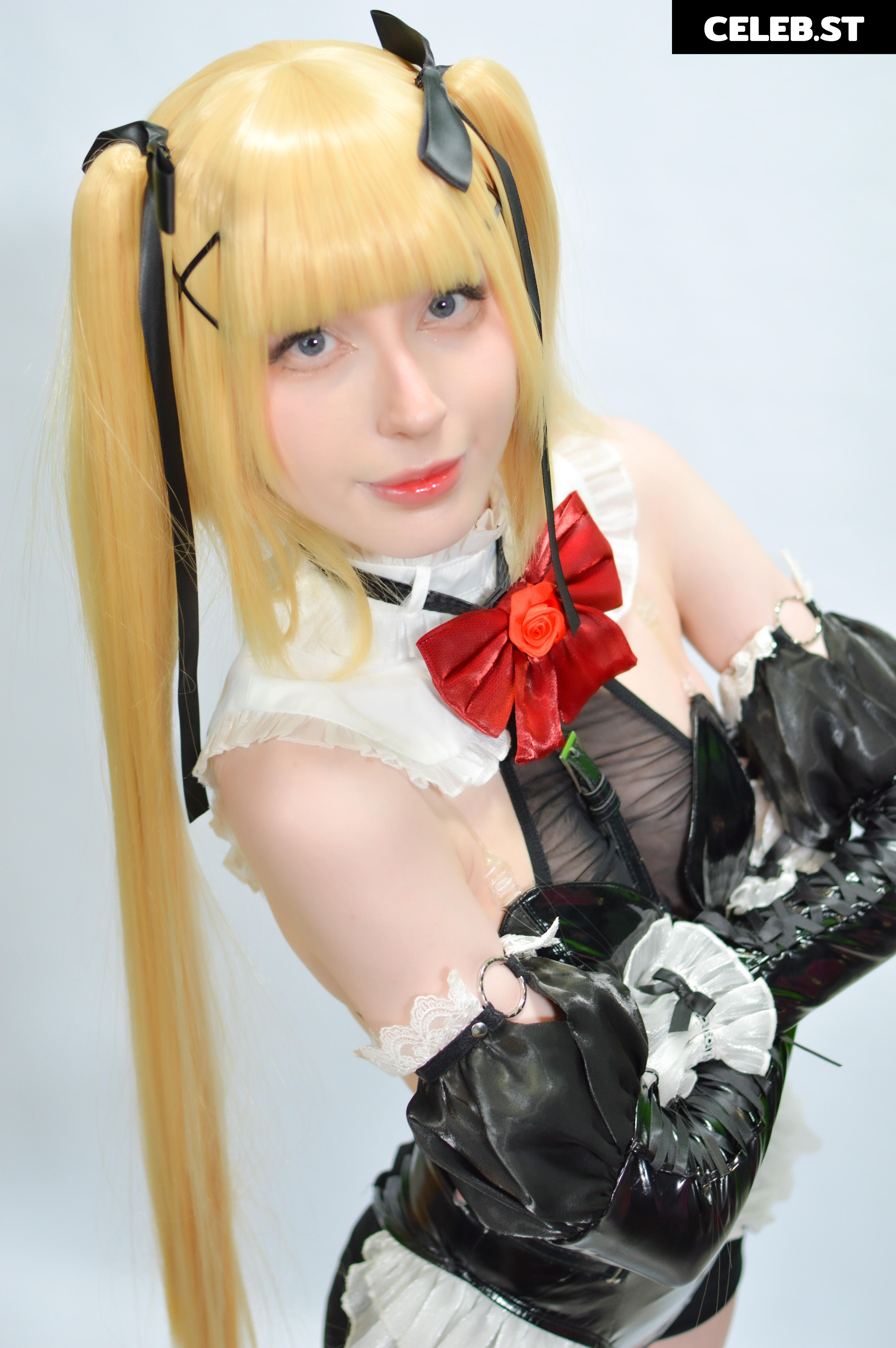 Kiki Glitter Cosplay Image 23462049