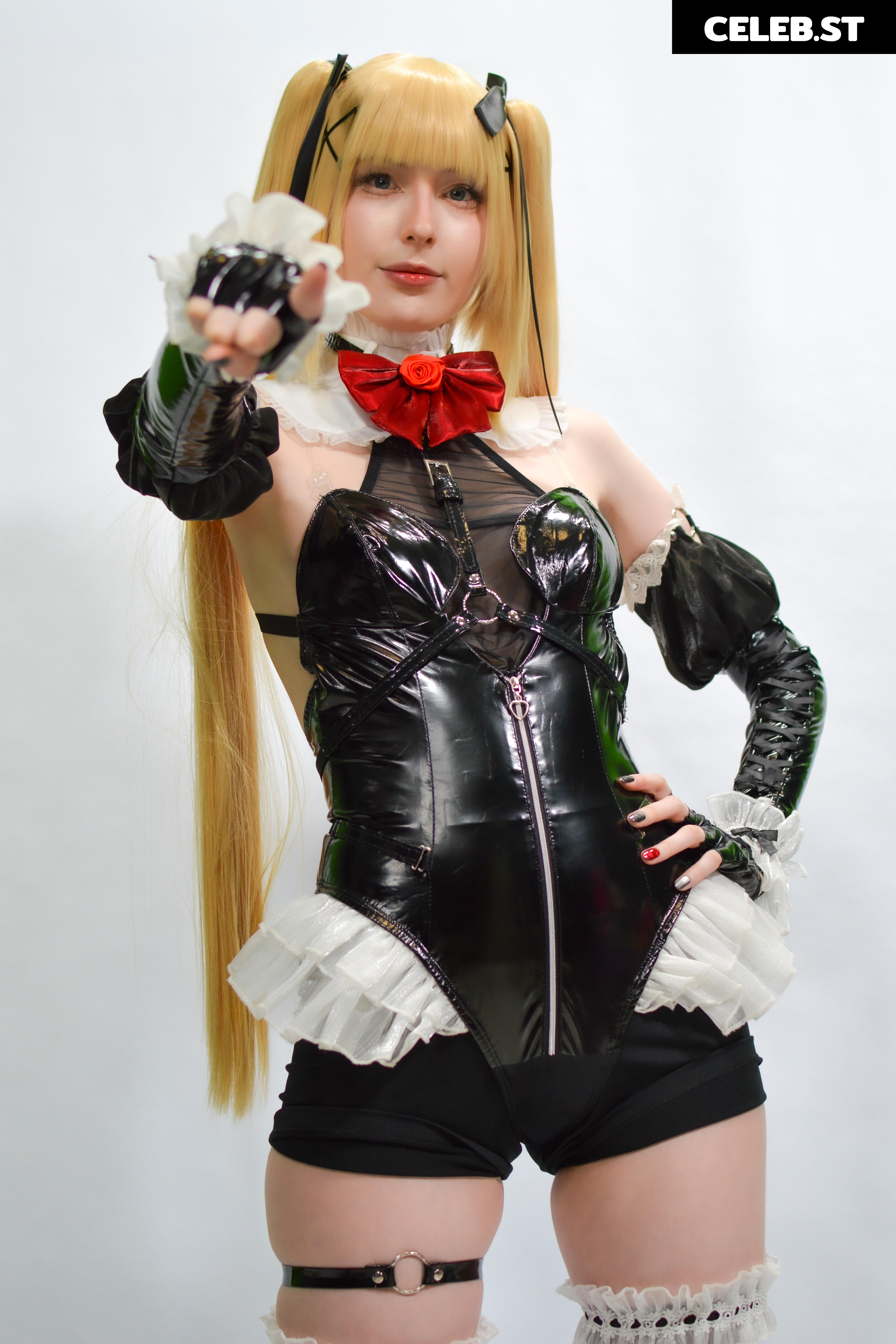 Kiki Glitter Cosplay Image 23462074