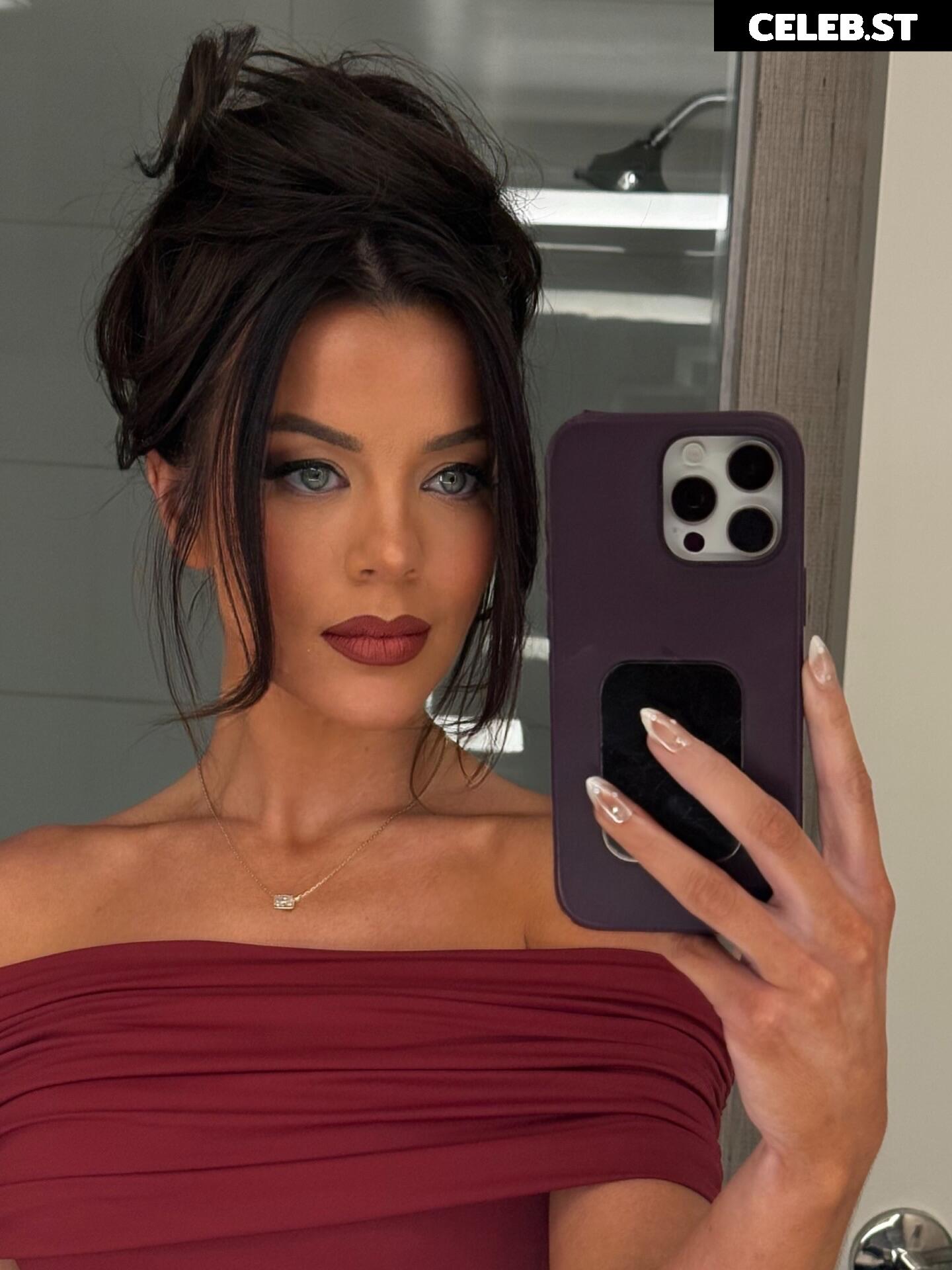 Jackie Redmond Image 23474917
