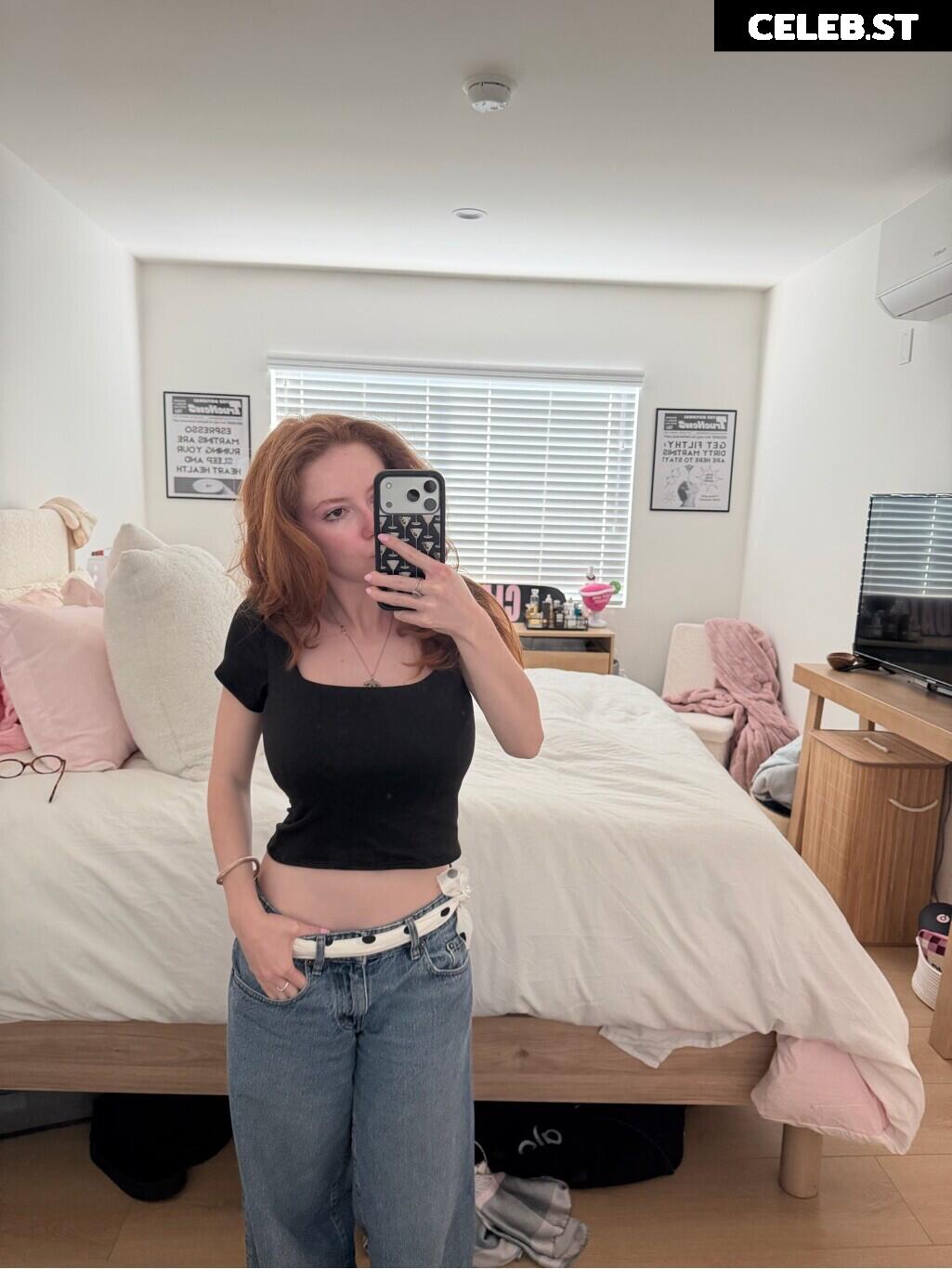 Francesca Capaldi (18) Image 23474553