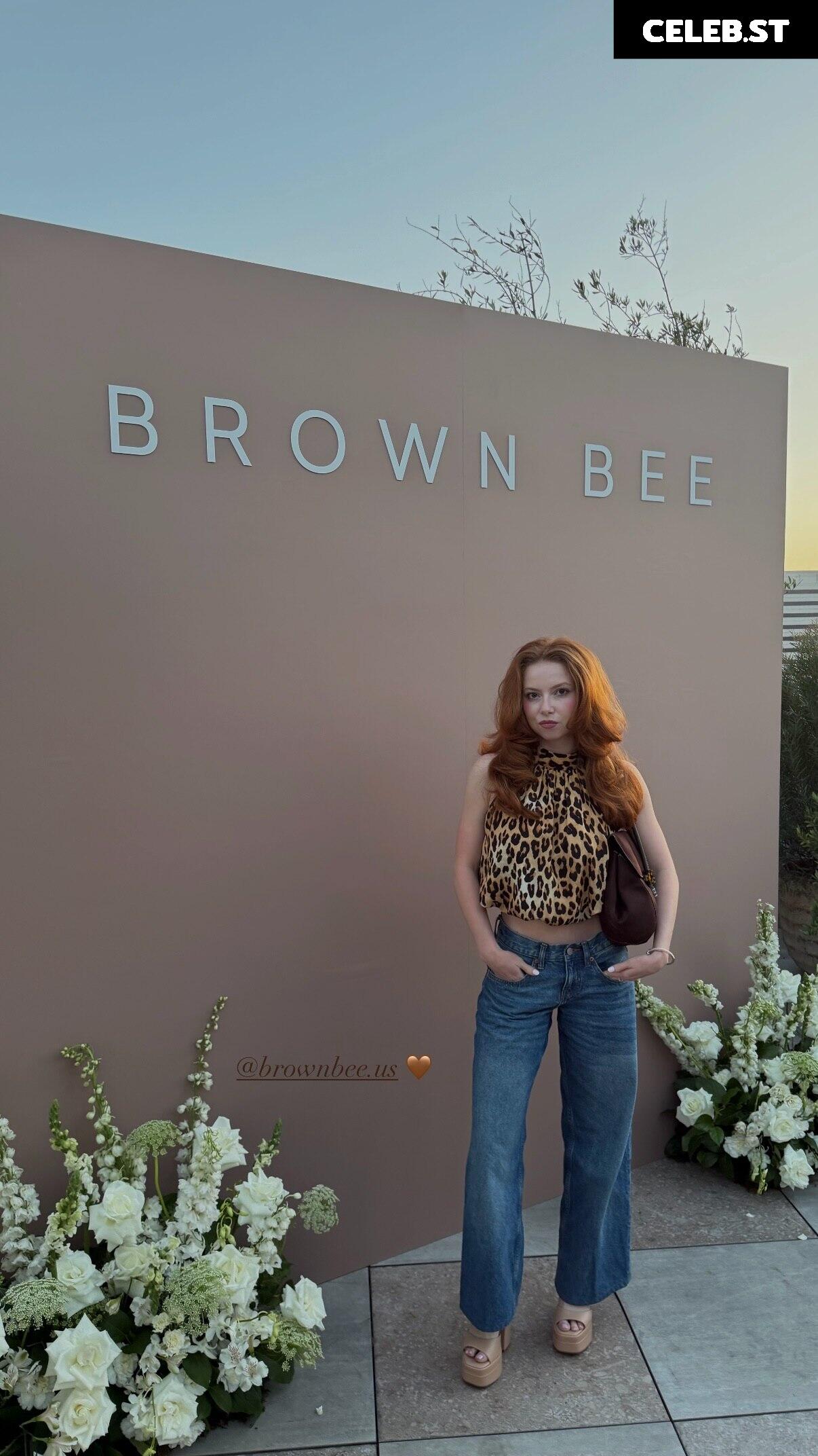 Francesca Capaldi (18) Image 23474552