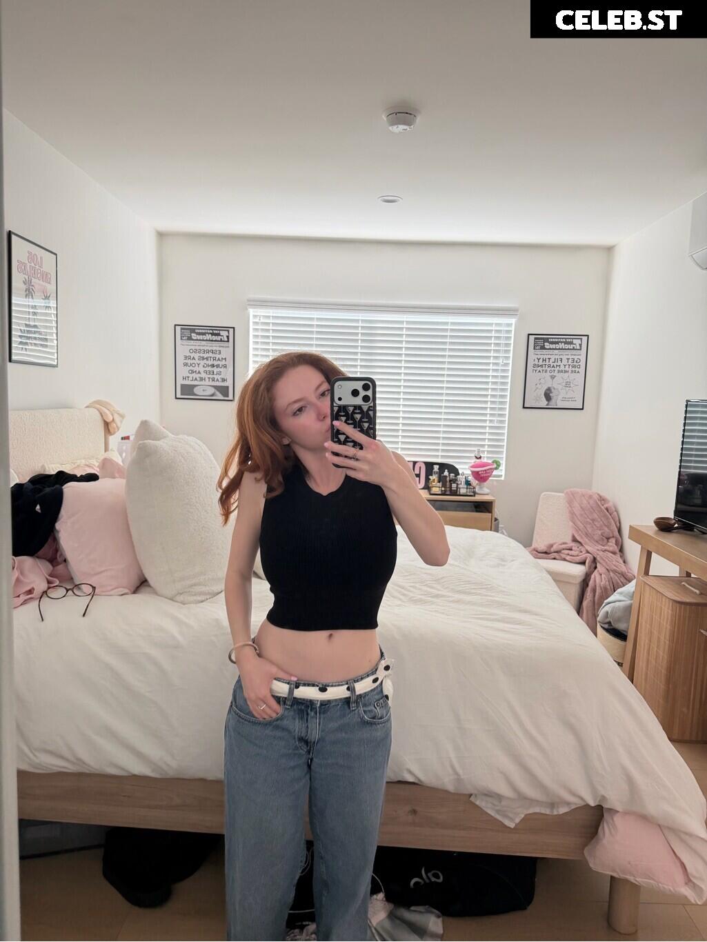 Francesca Capaldi (18) Image 23474573