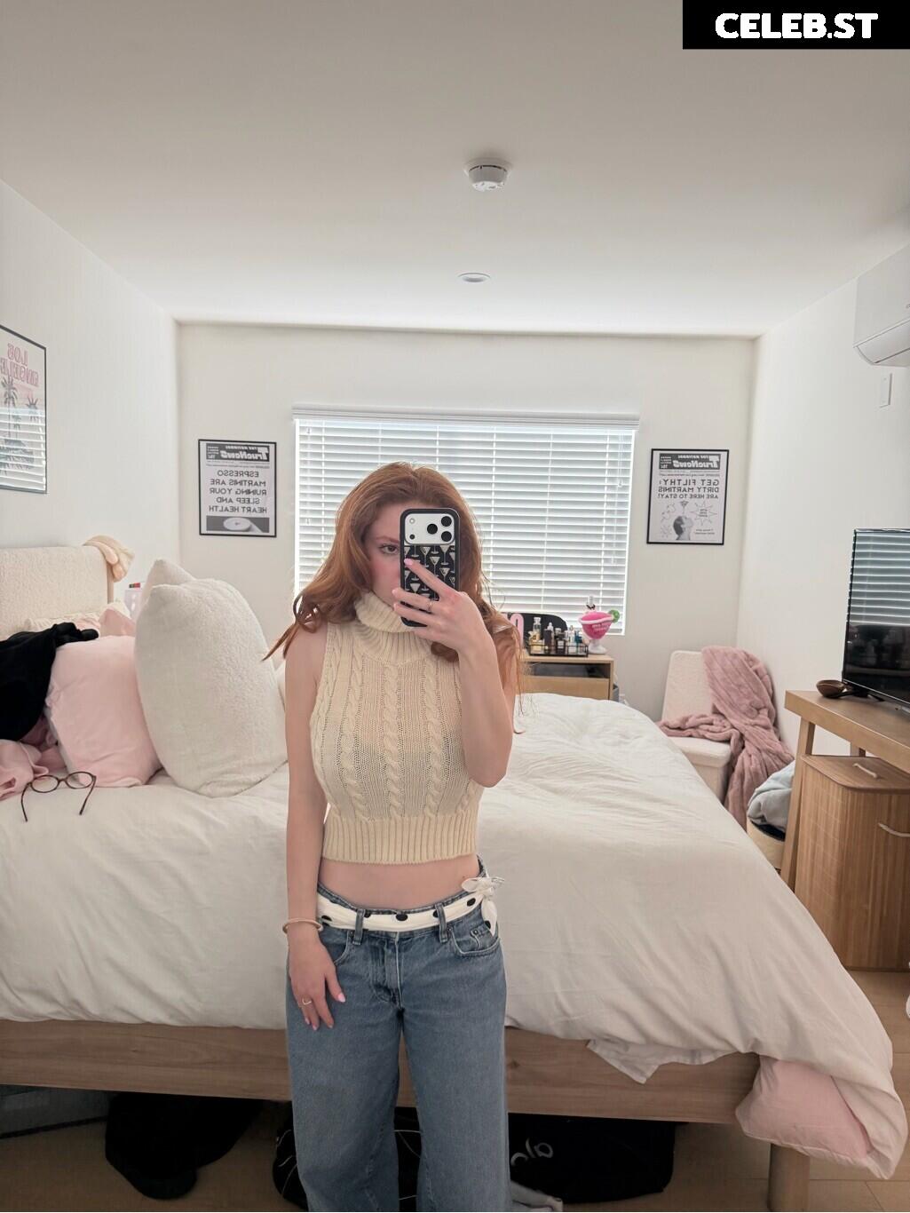 Francesca Capaldi (18) Image 23474572