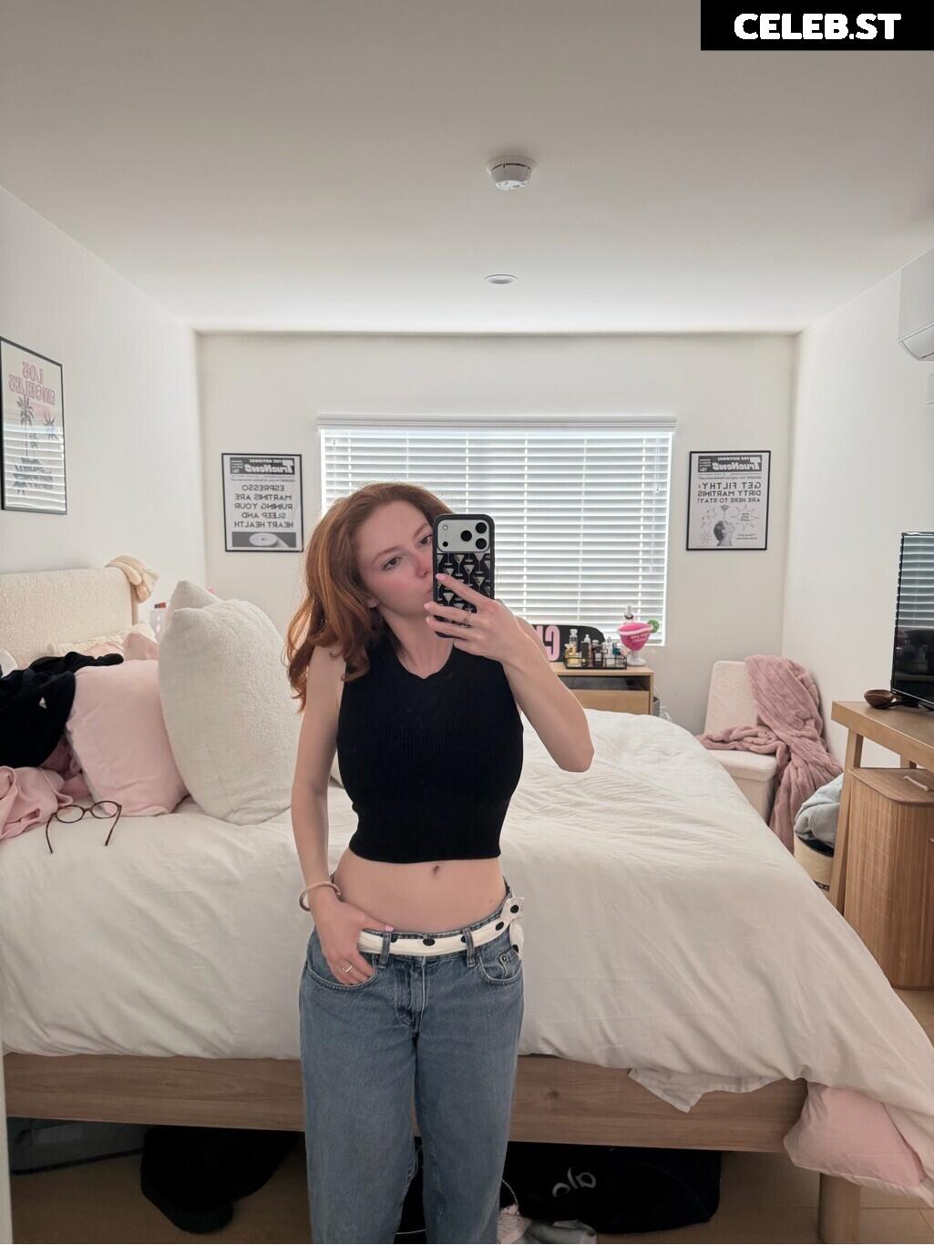 Francesca Capaldi (18) Image 23474571
