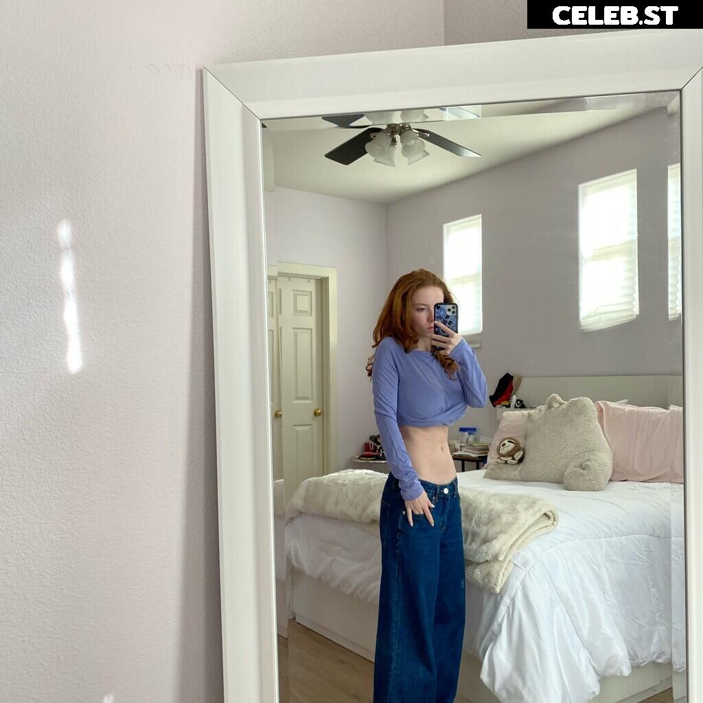 Francesca Capaldi (18) Image 23474423