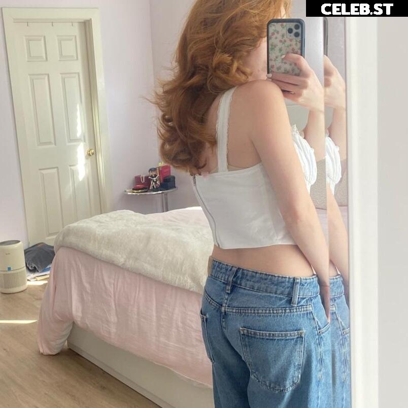 Francesca Capaldi (18) Image 23474420