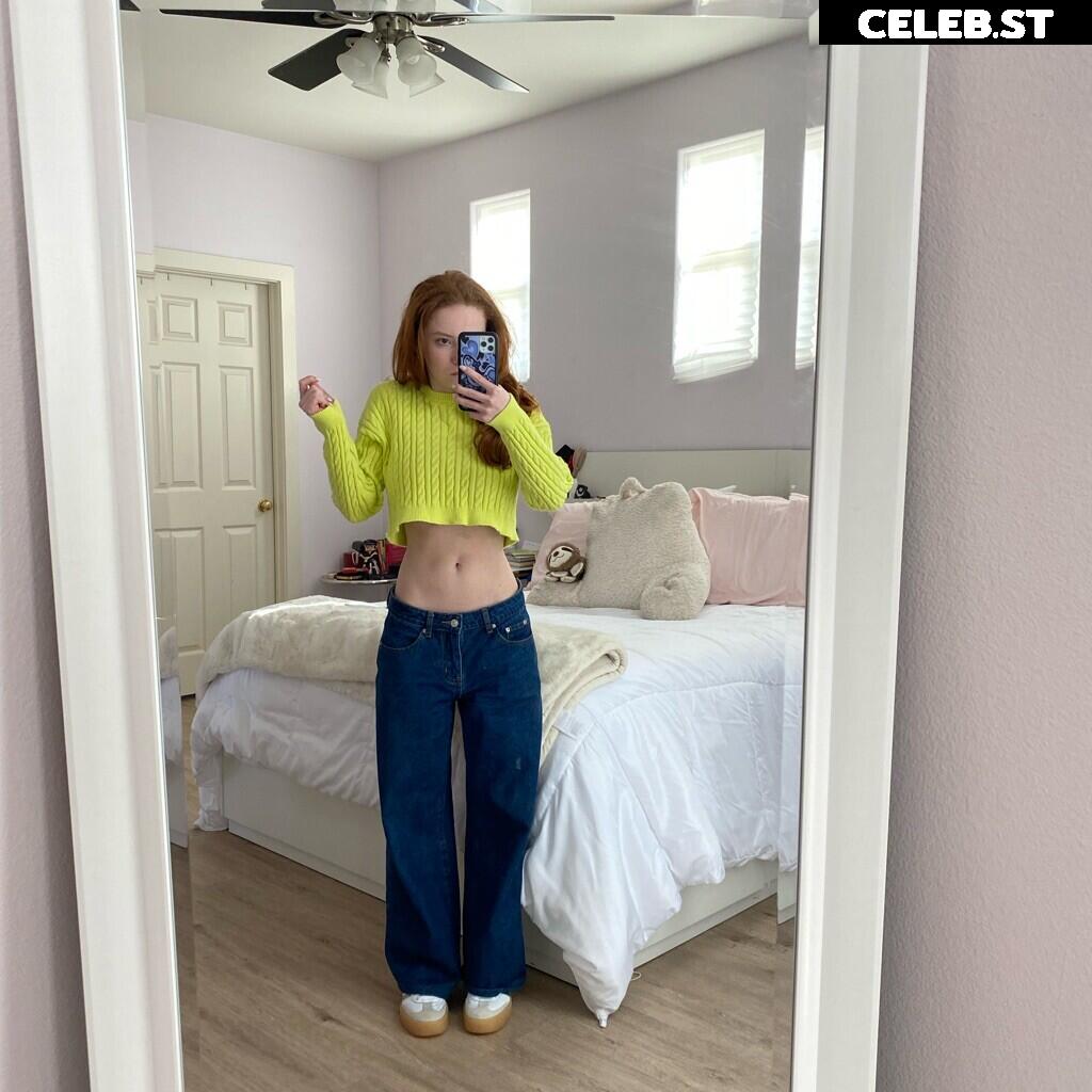 Francesca Capaldi (18) Image 23474419