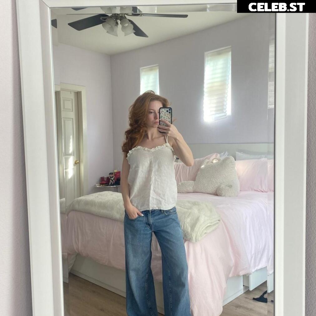 Francesca Capaldi (18) Image 23474418