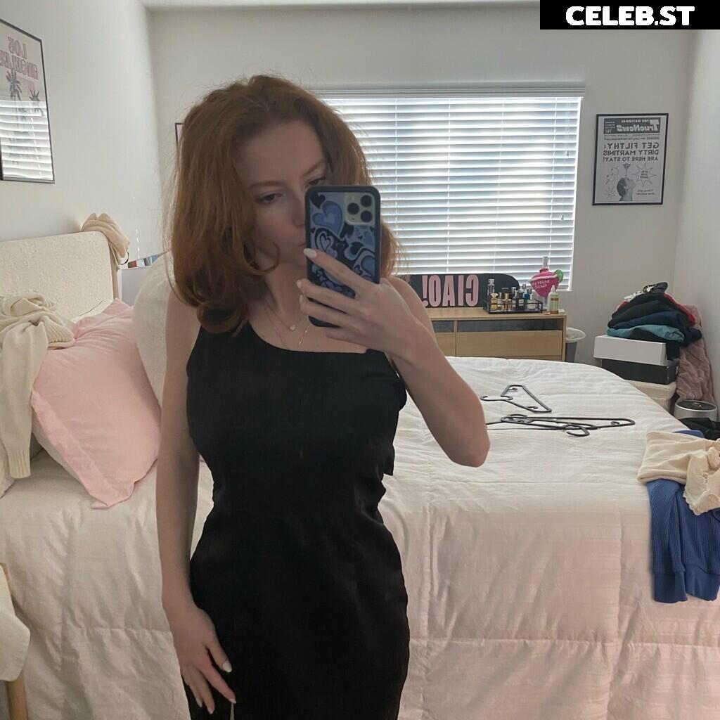 Francesca Capaldi (18) Image 23474402
