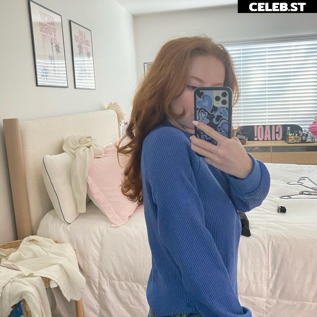 Francesca Capaldi (18) Image 23474404
