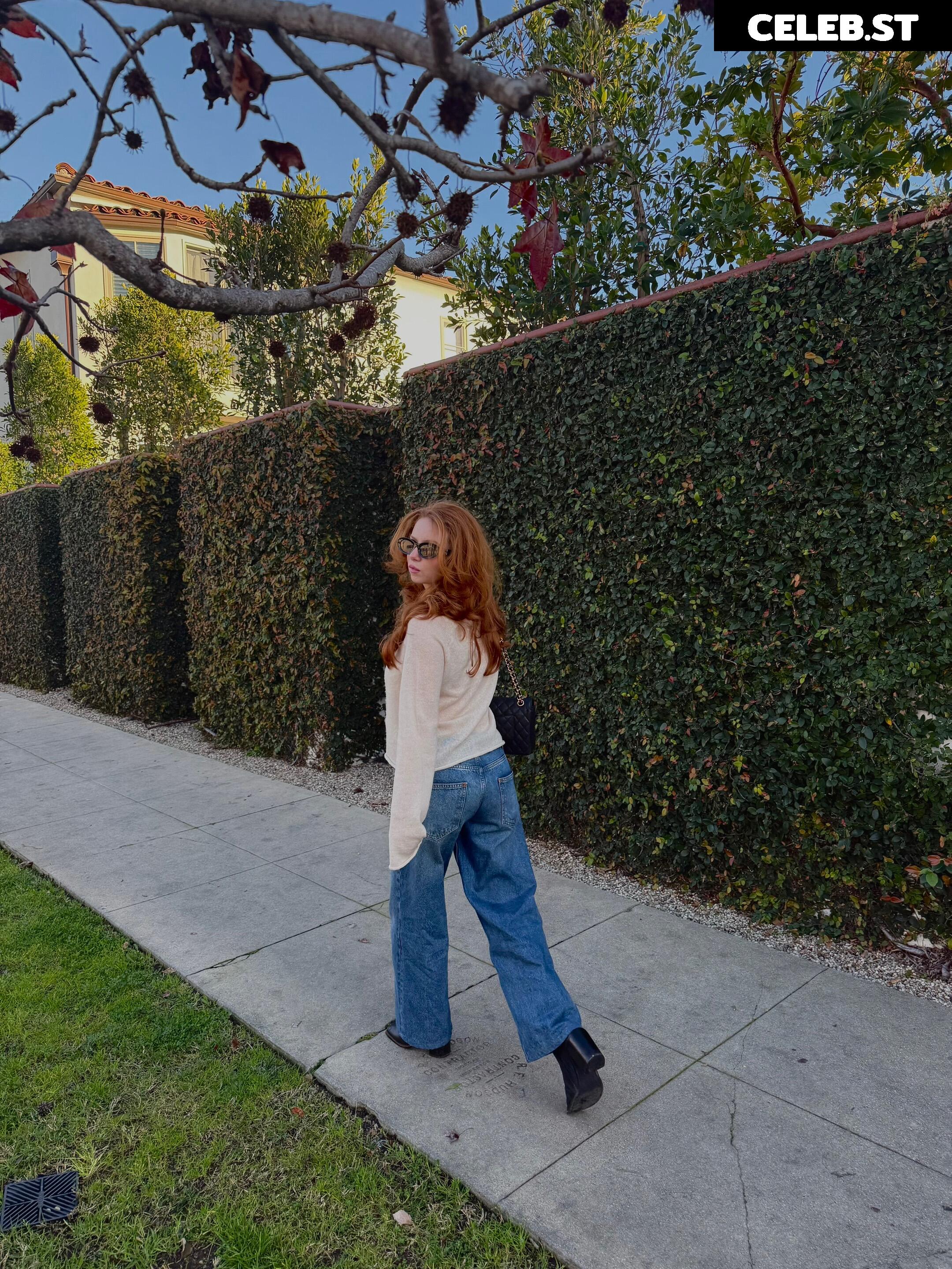 Francesca Capaldi (18) Image 23474454