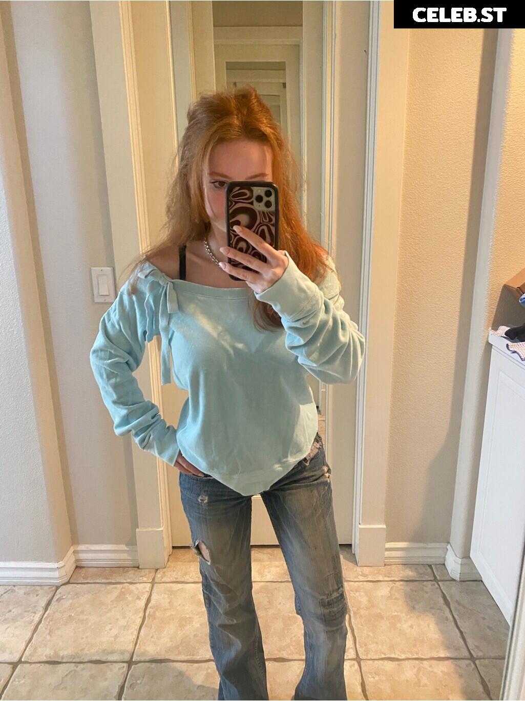 Francesca Capaldi (18) Image 23474621