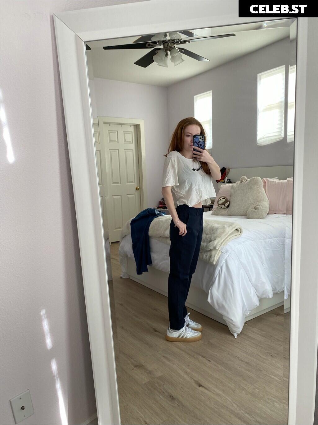 Francesca Capaldi (18) Image 23474607