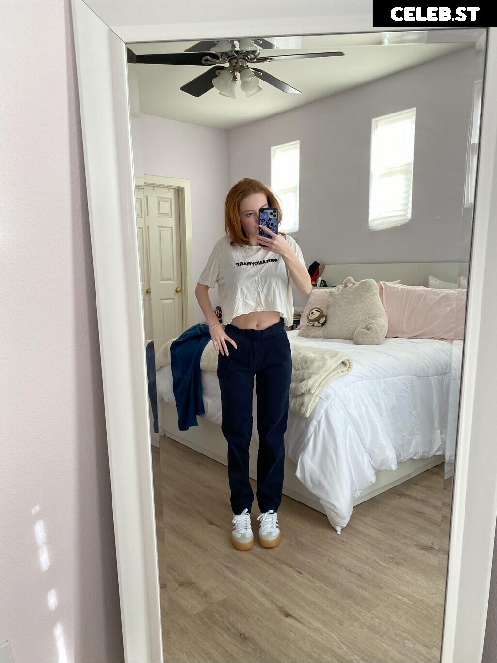 Francesca Capaldi (18) Image 23474606