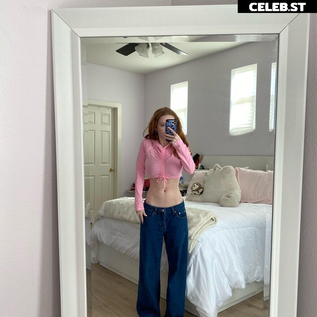 Francesca Capaldi (18) Image 23474386