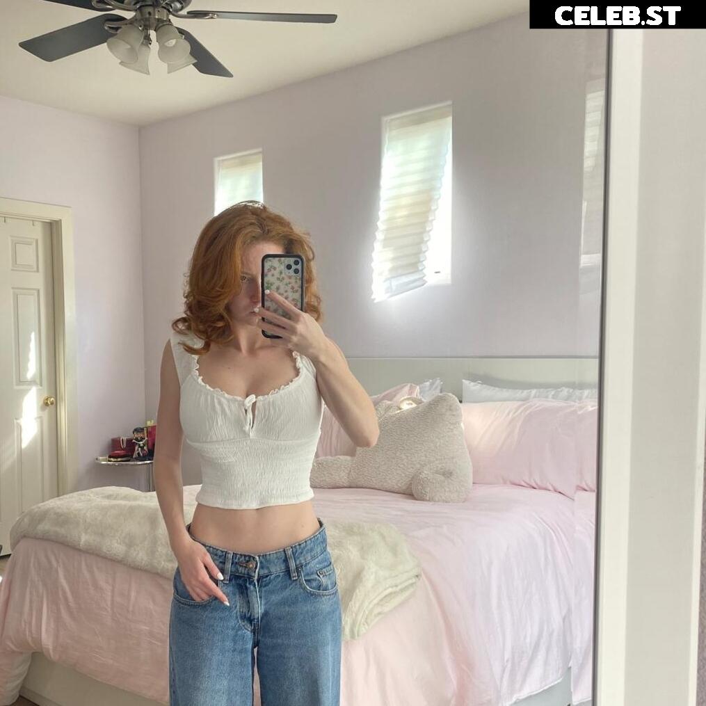 Francesca Capaldi (18) Image 23474385