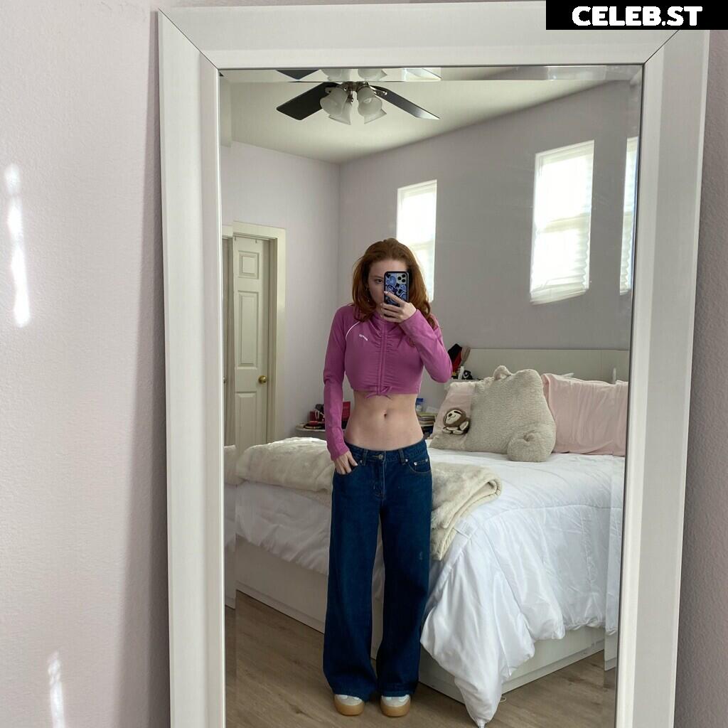 Francesca Capaldi (18) Image 23474388