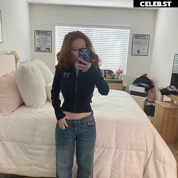 Francesca Capaldi (18) Image 23474316