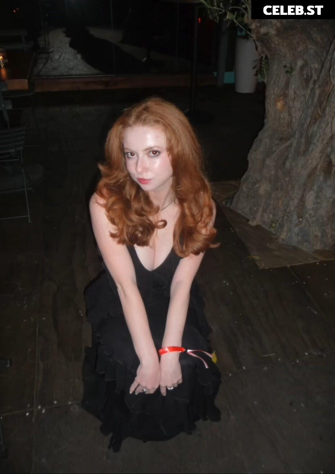 Francesca Capaldi (18) Image 23474302