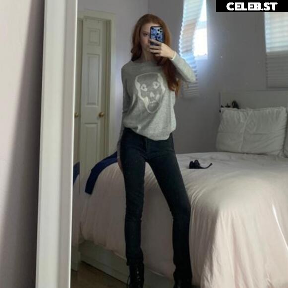 Francesca Capaldi (18) Image 23474350