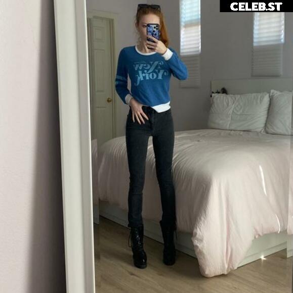 Francesca Capaldi (18) Image 23474354