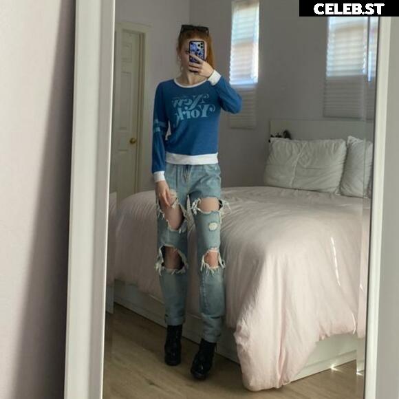 Francesca Capaldi (18) Image 23474348