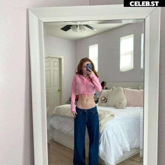 Francesca Capaldi (18) Image 23474379