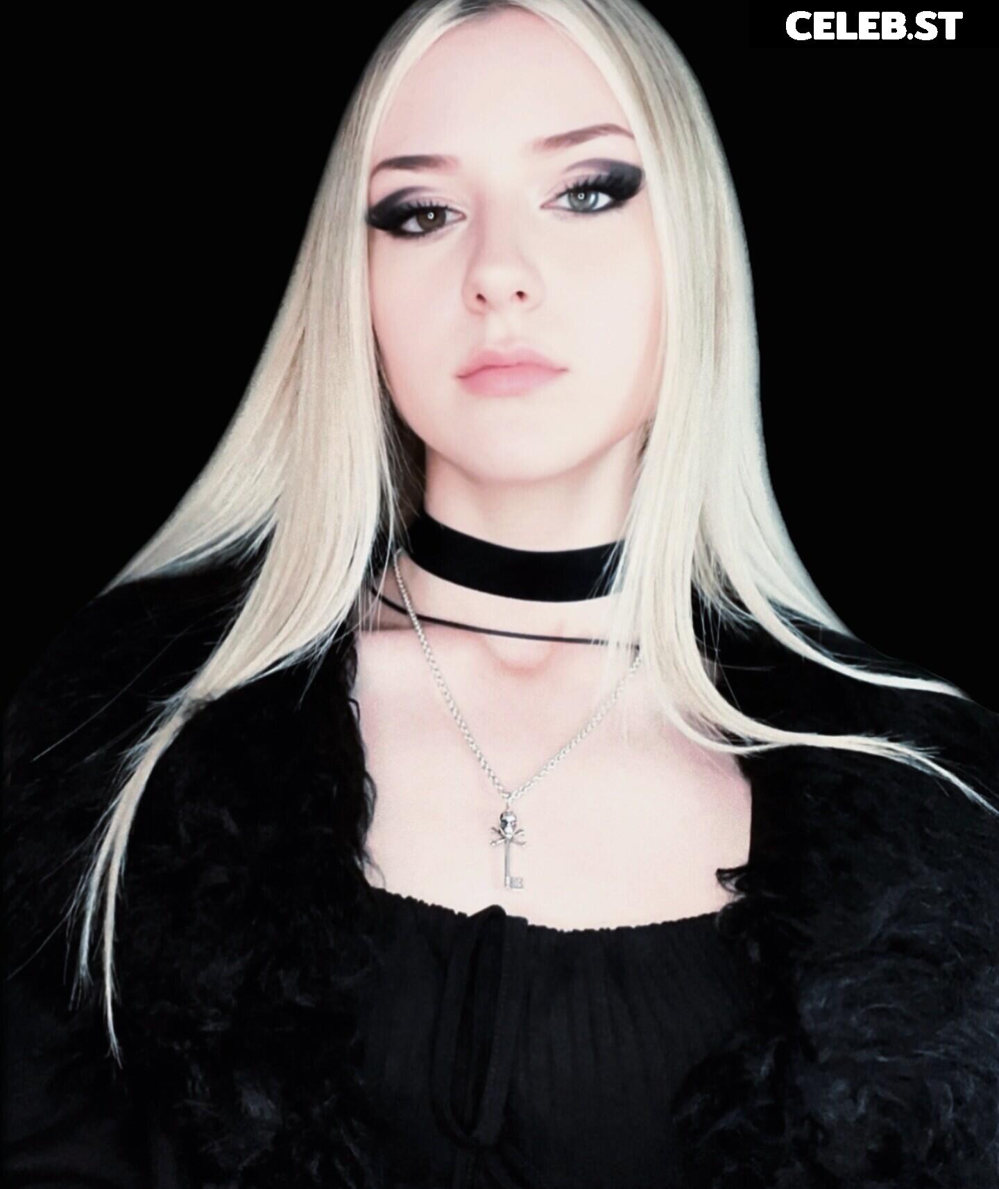 Women of Metal Image 23477631