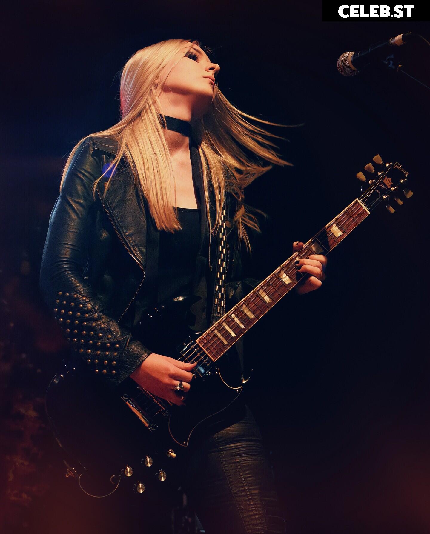 Women of Metal Image 23477635