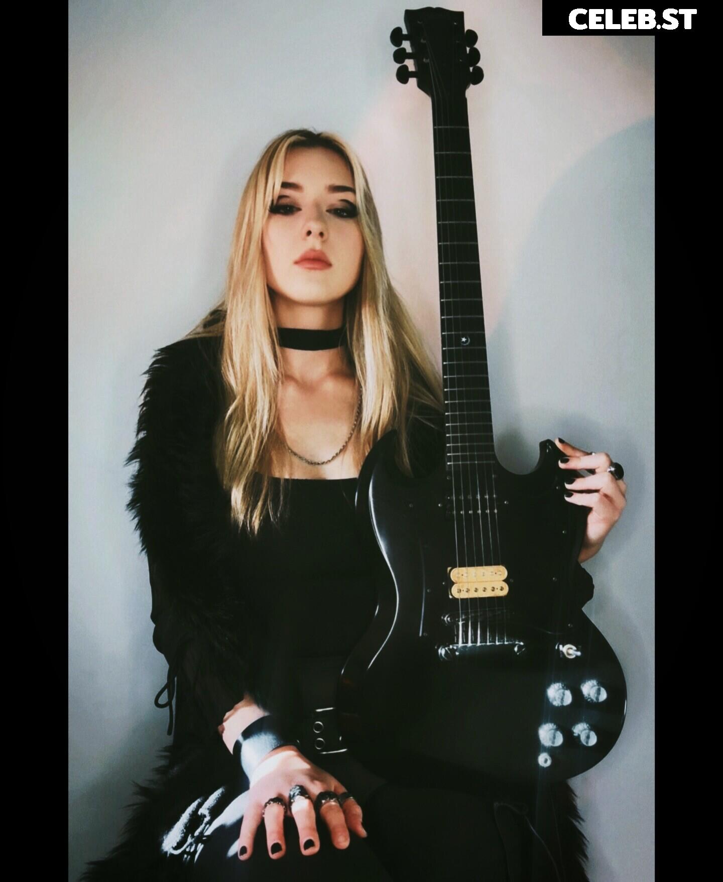 Women of Metal Image 23477641