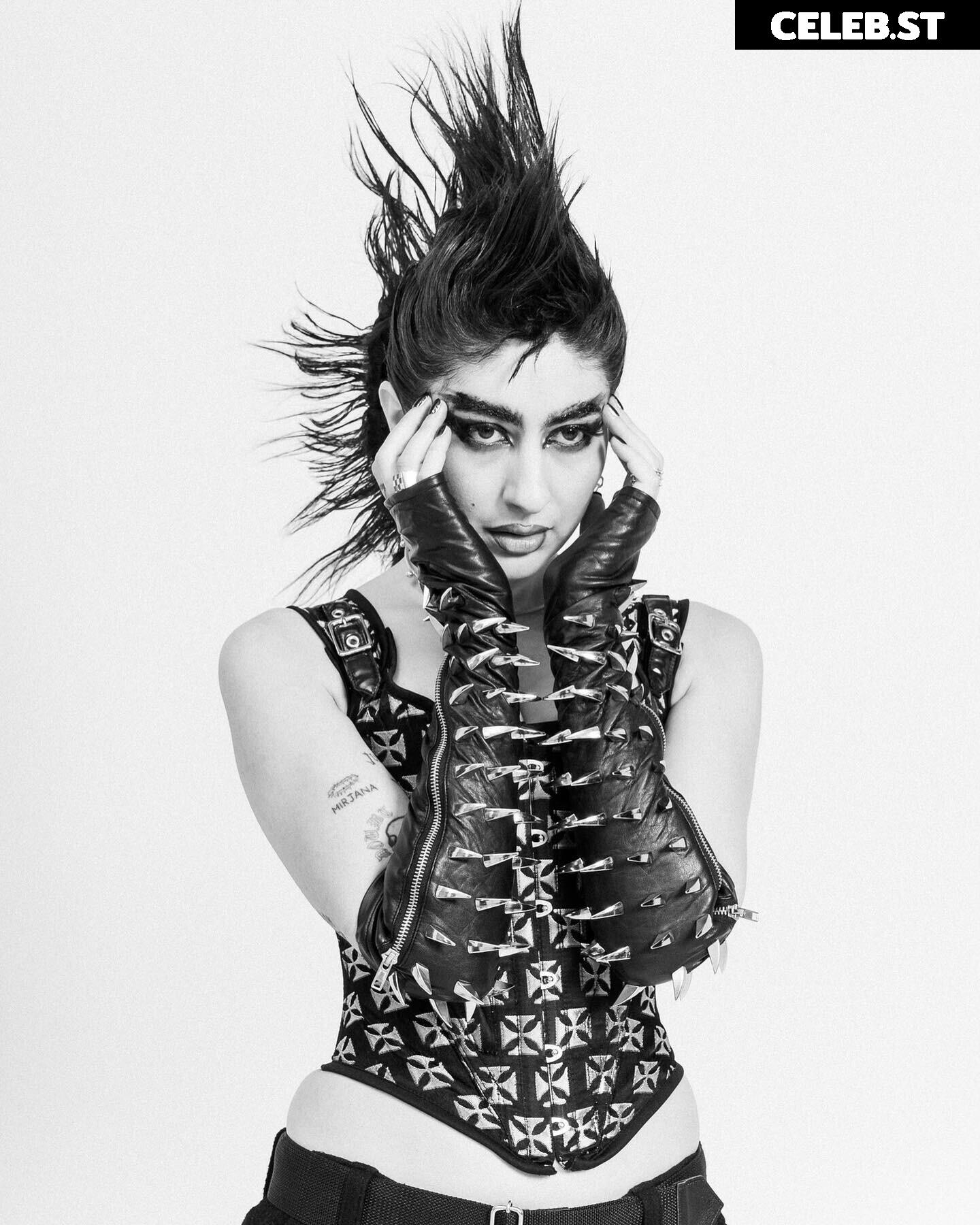 Women of Metal Image 23477184