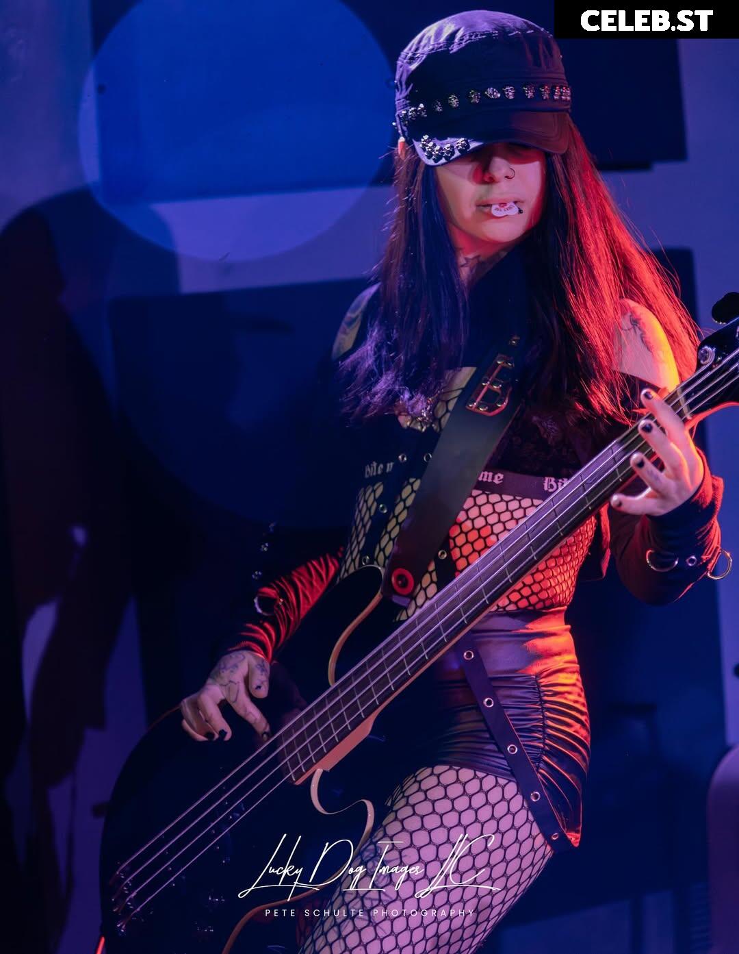 Women of Metal Image 23477162